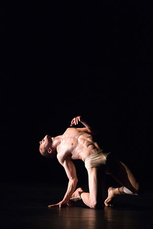 Photo by Choi Youngmo @ Korea National Contemporary Dance Company. | REALTOKYO