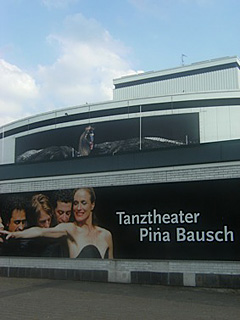 Schauspielhaus Wuppertal | REALTOKYO