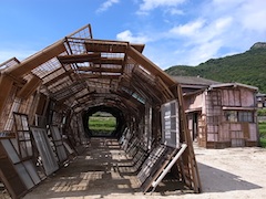 Shiota Chiharu "Farther Memory" (Teshima Island, Setouchi) | REALTOKYO